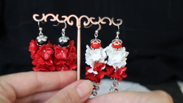 Серьги-гроздья в красном цвете смотреть онлайн