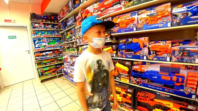 МАЙНКРАФТ ВЛОГ нашли ЗОМБИ МАЙНКРАФТ в реальной жизни или БЕЙБЛЕЙДЫ все РАЗОБРАЛИ! смотреть онлайн