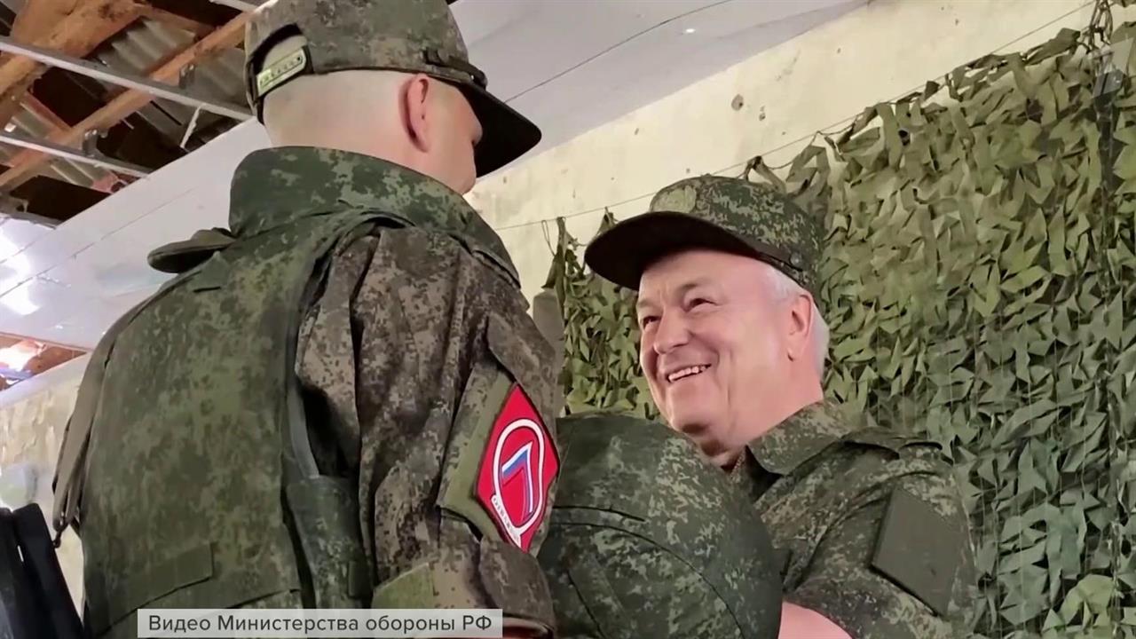 Николай Панков вручил награды отличившимся в ходе специальной операции в Донбассе военным