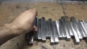 Вешалка настенная из профильной трубы с выдвижными крючками своими руками от Макаров и сыновья
