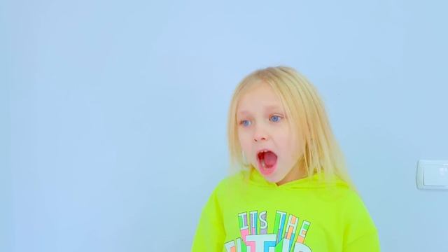 Виолка Стала ТРЕНЕРОМ в ШКОЛЕ смотреть онлайн