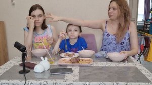 Фуфу - национальное африканское блюдо. Мукбанг и готовка и разговоры. Довели малыша до слез