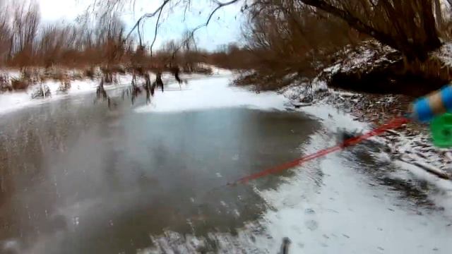 РЫБАЛКА НА ХАРИУСА ЧИСТЫЙ ЛЕД РЫБА БОИТСЯ смотреть онлайн