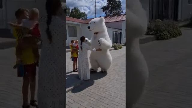 Как мы поздравили мою маму на день рождения ?❄️?