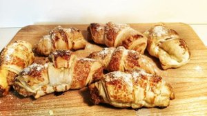 Слойки с грецким орехом