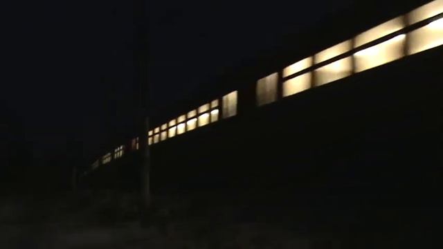 Электропоезд ЭР2Т смотреть онлайн