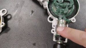 Bosch GSA 18V-LI C disassembled. Fierăstrăul sabie Bosch, de 18v dezasamblat parțial.