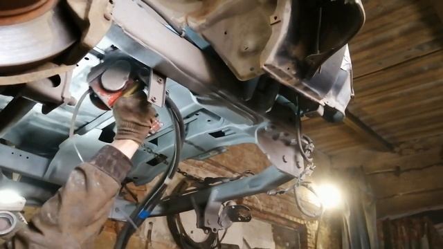 89858388817.Mitsubishi Pajero.Пескоструй днища.Цинкование.Антикор.