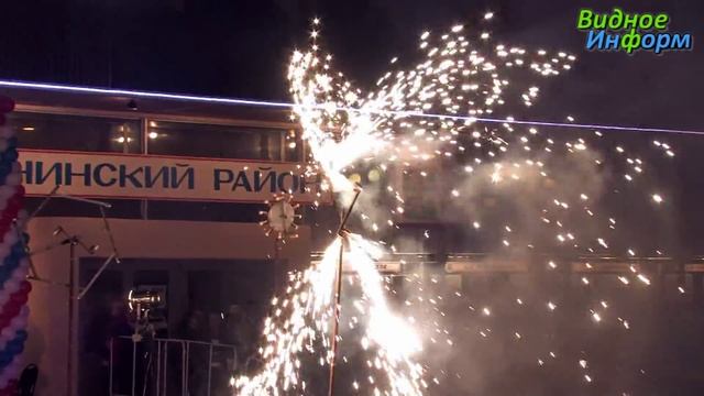 Финальная песня и фейверк на День народного единства смотреть онлайн