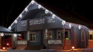 Новогоднее оформление загородных домов, украшение коттеджей, новогодняя иллюминация дома