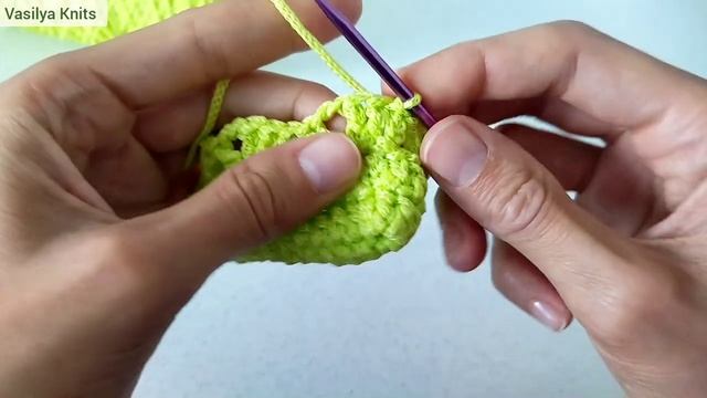 Вязаные аксессуары крючком. Чехол для очков из полиэфирного шнура.