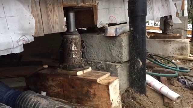Ремонт фундамента дома Винтовые сваи с монтажом