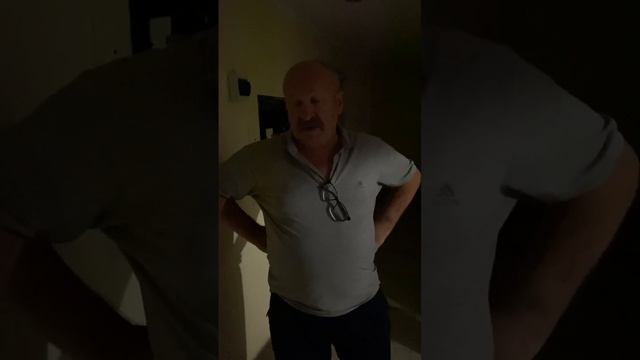 Во время воздушной тревоги детей и посетителей Дворца культуры рыбаков выгнали на улицу