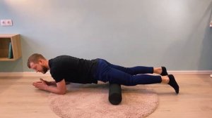 Массаж ног роллом-валиком