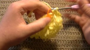 Маленькая овальная мочалка на руку крючком