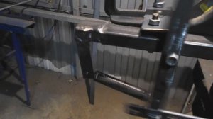 стационарный сучкорез из бензопилы .