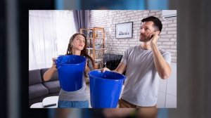 Какие-то люди стучат в дверь! ЧТО ДЕЛАТЬ? / Кому открывать входную дверь?
