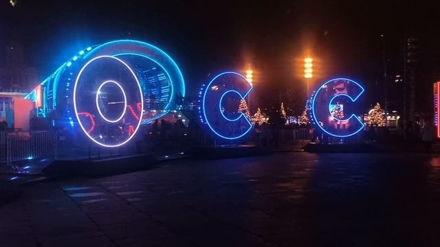 Выставка Россия - буквы на входе