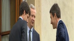 french ministres smoking and talking