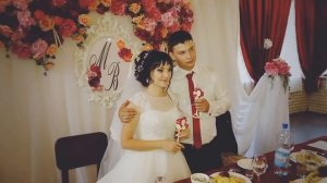 Подруга невесты оригинально поздравила с днём свадьбы! Невеста и родные в шоке от такого сюрприза!