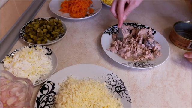 Очень вкусный и сытный салат с ПЕЧЕНЬЮ ТРЕСКИ Рецепт салата Вкусный салат смотреть онлайн