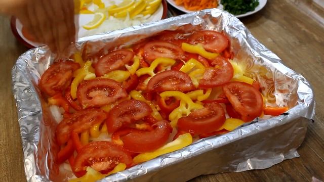 Нежнейшая СКУМБРИЯ на овощной подушке. Быстрый рецепт запеченной скумбрии в фольге смотреть онлайн