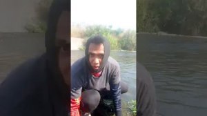 unbelievable 👉amazing cast net fishing ,fisherman catching fishes by net in river #riverfishing