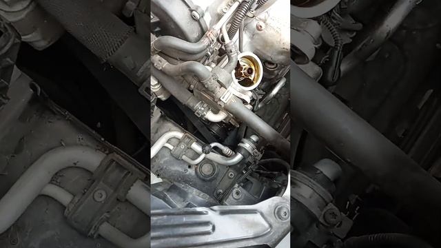 Снятие генератора на Шкода Етти 1, 2 простой способ. смотреть онлайн