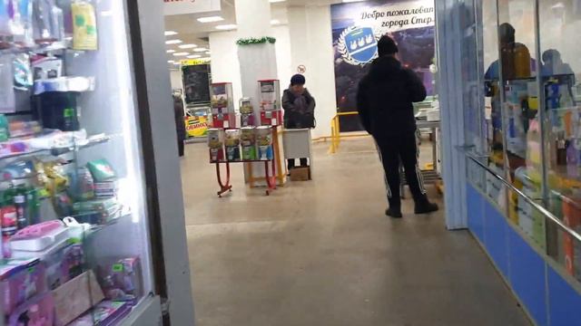 Холодно. Бензин почти на нуле. Еду по делам. смотреть онлайн