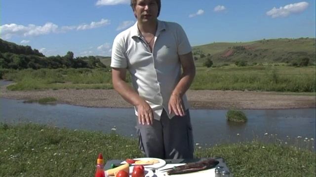 Изюминка. Рыба фаршированная помидорами и сыром.