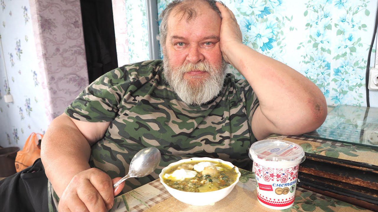 Лечусь весной крапивным супом и всегда не могу дождаться весны, чтобы собрать молодую крапиву