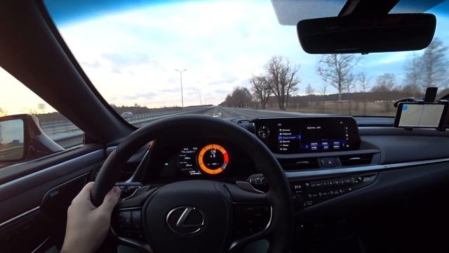 Проверяем новый Lexus ES на прочность! 4 млн рублей в воду! смотреть онлайн