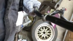 Как открутить прикипевший болт с сорванной головкой из ручки тормоза Avid BB7 с помощью сварки