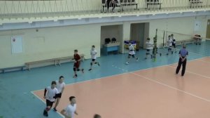 Детский волейбол. Мальчики. Тренировка. Разминка в движении