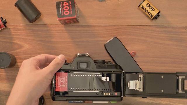 「ASMR」Nikon N2000 Loading Film смотреть онлайн