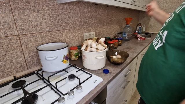 собрал посылку , поедет в Киев ! смотреть онлайн