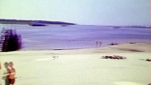1989 год. Нижневартовск. Лето. Горожане отдыхают на берегу Оби.