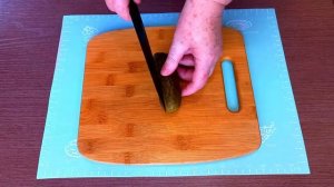 Вкус для гурманов - простой салат с крабовыми палочками и зеленым горошком с яйцом