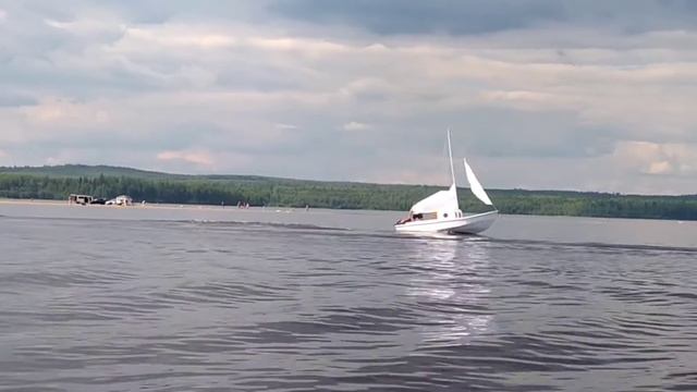 Самодельная мини-яхта + "Ветерок-8" смотреть онлайн