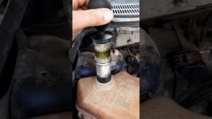 проверка системы охлаждения на наличие газов.