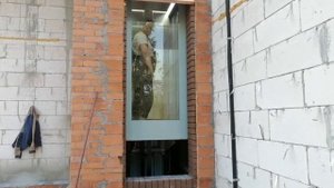 Коттеджный лифт с панорамной стенкой