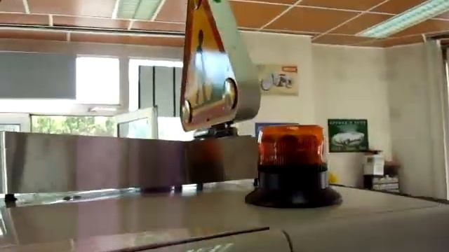 MaxiAvenue.com Gyroled Triangle de signalisation électrique Logan Dacia смотреть онлайн