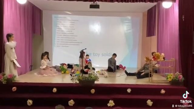 “The toy soldier”мини-спектакль «Игрушечный солдат» смотреть онлайн
