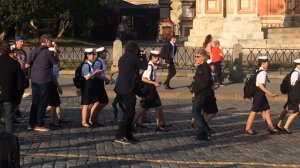 Джон Бон Джови позирует для фотографий на Красной Площади в Москве (29.05.2019)