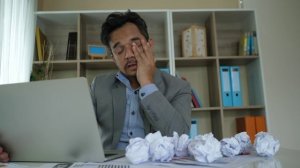 Своими истериками и придирками жена доведет меня до развода