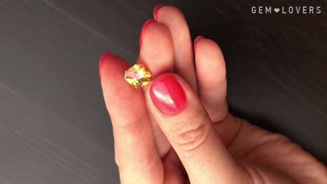 Жёлтый камень циркон 4,18 карата