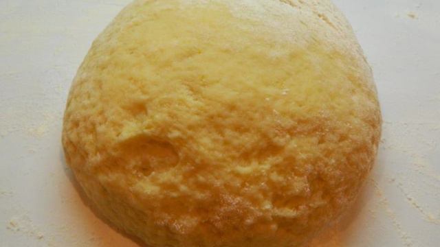 Песочный тертый пирог с яблоками