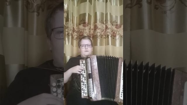 разбор песни: маленькой ёлочке холодно зимой.#баянист#начинающий баянист#карталинский баянист смотреть онлайн