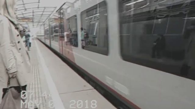 ЭС2Г-082 Ласточка На станции Лужники (МЦК) В стиле VHS смотреть онлайн