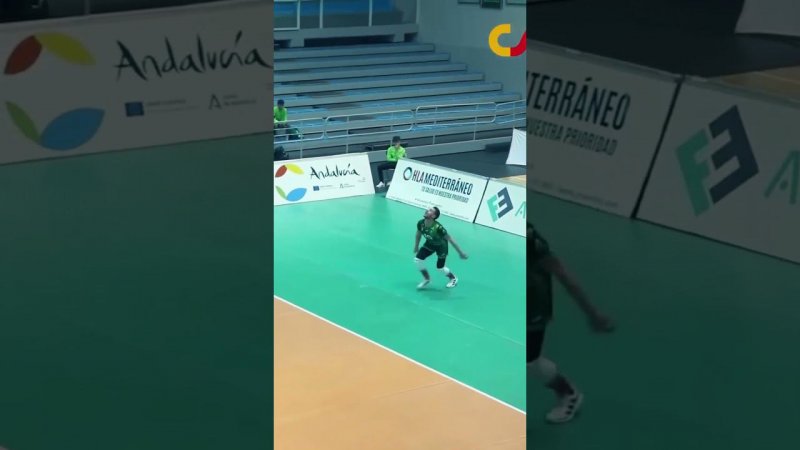 Самый низкий доигровщик в мире - Франциско Руиз